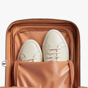 Nueva mochila para ordenador portátil personalizada Unisex de alta calidad de gran espacio de cuero PU de uso diario mochilas de moda de viaje impermeables a la moda - Product Image 5