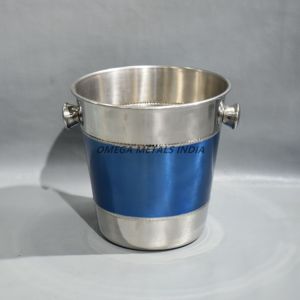 Refroidisseur de boisson de luxe en acier inoxydable deux tons avec accent bleu et poignées en métal poli idéal pour refroidir le vin pour les événements - Product Image 3