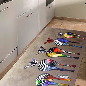 Tapis imprimé graffiti Banksy : Tapis vibrant pour espaces modernes, avec poils doux - Product Image 4