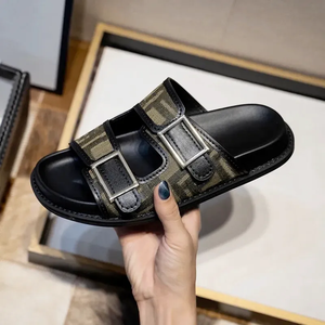 Sandales plates de créateur, mules de luxe, tongs d'été pour femmes, sandales à talons bas