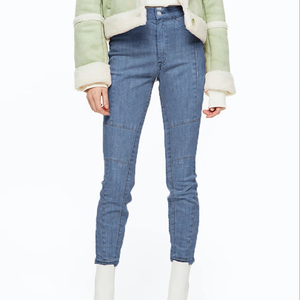 Pantalons en jean slim fit, vêtements pour femmes, jean bleu délavé surdimensionné, pantalon évasé pour femmes, pantalon en jean avec logo personnalisé à vendre - Product Image 1