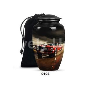 Voiture rouge sur une route orageuse Grande urne pour cendres Urne funéraire en aluminium pour cendres Urne de 10 pouces avec sac en velours gratuit - Product Image 1