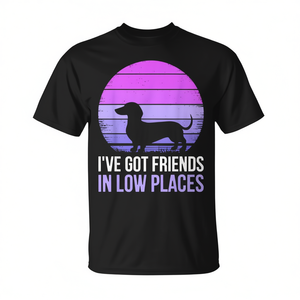 Camiseta para amantes de los perros Dachshund 'Tengo amigos en lugares bajos' - para dueños de perros y amantes de cachorros - Product Image 2