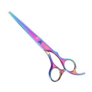 Tijeras de titanio para cortar el pelo, diseño personalizado, borde de hoja elegante, resistente, hechas en paquistaní - Product Image 1
