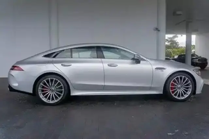 Usado 2020 Mercedes Bez GT 63 en venta - Product Image 2