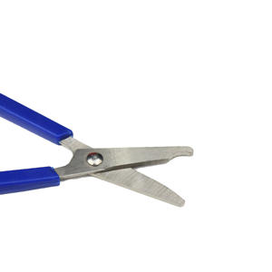 Tijera de ligadura quirúrgica mango de plástico de acero inoxidable para cortar tejidos de disección en la superficie/dentro del cuerpo de los roedores - Product Image 2