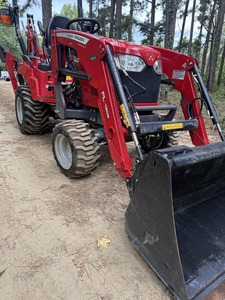 รถแทรกเตอร์ Massey Ferguson GC2400 ขับเคลื่อน 4 ล้อ เครื่องยนต์ 80 แรงม้า พร้อมปั๊ม รถตักดิน รถขุดหลัง รถแทรกเตอร์ขนาดกะทัดรัดทรงพลัง - Product Image 6