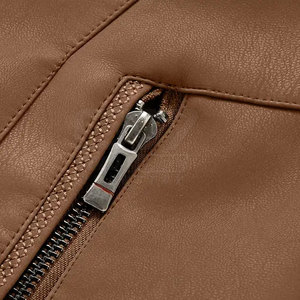 Veste en cuir stylée pour homme avec fermeture éclair sur le devant et col montant pour veste d'hiver décontractée et streetwear pour homme - Product Image 4