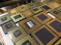 Déchets de processeurs informatiques en céramique disponibles