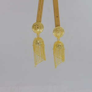 Pendientes Jhumka de Primera Calidad Chapados en Oro con Cadenas Colgantes, Estilo Étnico para Bodas, Pendientes de Mujer, Última Moda de Diseñador - Product Image 2