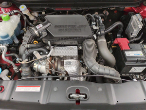 2023 Suzuki s-cross 1,4 Boosterjet MHEV Motion Red Car con asientos de tela y cámara trasera dirección derecha - Product Image 3