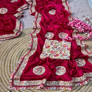 Sari en soie chinon tendance, prêt à porter, doux, avec bordure Zarkhan et séquences brodées, chemisier cousu, fabriqué en Inde - Product Image 1