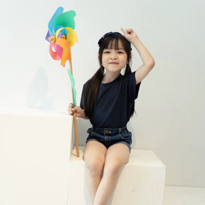 Camiseta Infantil Unisex Ultifresh de Cuello Redondo y Manga Corta con Estampado de Logotipo en la Espalda, Ecológica, Transpirable, de Secado Rápido, 100% Poliéster - Product Image 1