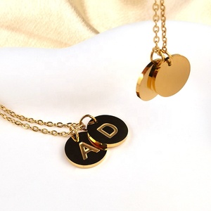 Gran oferta de joyería de acero inoxidable chapado en oro de 18 quilates <span class=keywords><strong>letra</strong></span> inicial A B C D <span class=keywords><strong>E</strong></span> encanto colgante alfabeto collar - Product Image 3