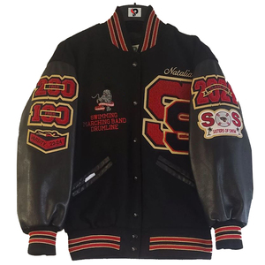 Veste universitaire personnalisable pour femmes avec logo Lettermen, patchs en chenille et variétés de hauts courts en cuir d'agneau - Product Image 2