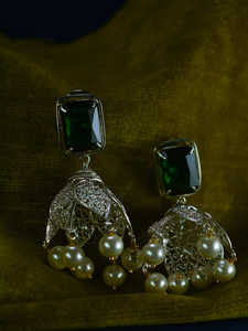 Pendientes de tuerca de moda india de alto grado superventas, cristal de loto brillante y perla con brillo de alta calidad, proveedor directo - Product Image 5
