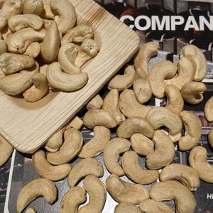 Noix de Cajou Fraîches de Qualité Supérieure du Vietnam Grade W450 avec Certification Biologique USDA/UE pour la Transformation Alimentaire - Product Image 4