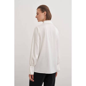 Blusa de Mujer con Cuello en Punta Color Blanco Hueso y Ribete de Encaje - Tela Popelina, Blusa Formal de Oficina - Product Image 6