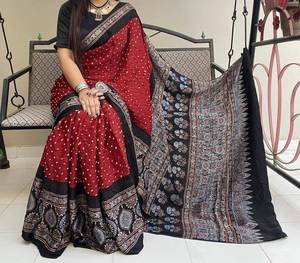 Stylish Semi <b>Silk</b> Saree for Adults Soft and Smooth All over with Digital Prints and Decorative Tassels on the Pallu - Product Image 4