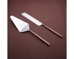 Juego de servicio de pastel con mango de madera de acero inoxidable de estilo lujoso para utensilios de cocina y utensilios para hornear en el juego de servidor de pastel inferior herramientas de cocina - Product Image 2