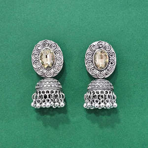 Últimos pendientes de moda Jhumki de calidad de exportación hechos a mano chapados oxidados - Product Image 4