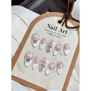Bridal Muse Autocollants pour ongles à presser, motifs élégants pour mariées et demoiselles d'honneur - Product Image 2