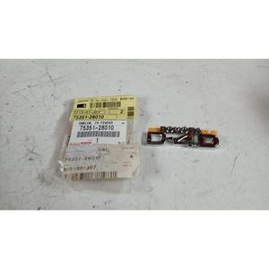ETIQUETA ADHESIVA PARA EScribir TOYOTA Corolla Verso 2ª Serie (04>09) 75351-28010 Gasolina - - Product Image 5