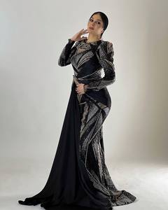 Robe de mariée en dentelle vintage luxueuse avec motif pour soirée formelle et longueur maxi - Product Image 2