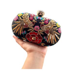 2025 Bolso de cuentas de moda de diseñador más vendido con diseño de rosas Bolso de calidad premium Cierre abierto Precio al por mayor India - Product Image 1