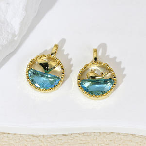 Ciondoli in Ottone all'Ingrosso: Charm Rotondi con Zircone Blu a Forma di Balena/Coda di Balena e Stella Marina - Product Image 2