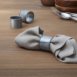 Servilletero de metal con acabado galvanizado, servilletero hecho a mano de lujo para Decoración de mesa de granja y restaurantes - Product Image 2