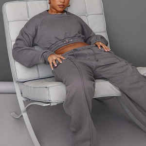 ชุดวิ่งคอกลมระบายอากาศสำหรับผู้หญิงทันสมัยชุดวอร์มมีฮู้ดติดโลโก้ตามสั่งแฟชั่นสไตล์ลำลอง - Product Image 1