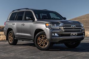 Toyota Land Cruiser Heritage Edition 2021 Usado en Excelentes Condiciones, 16,400 Millas, Motor V8, Asientos en la Tercera Fila, Último Año de la Serie 200 - Product Image 2