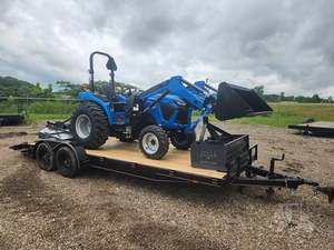 รถแทรกเตอร์ 2025 LS รุ่น MT242E - Product Image 2