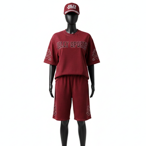 Ensemble de chemise et short en jersey de coton premium pour femmes, GSM doux et respirant, couleur bordeaux, logo par transfert thermique, 100% coton, t-shirt et short - Product Image 1