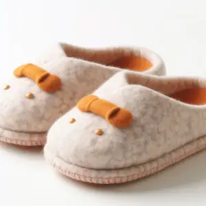 Calzado de lana de Nueva Zelanda de calidad superior, zapatillas suaves para hombres y mujeres, variedad de diseños con diseño personalizado aceptado