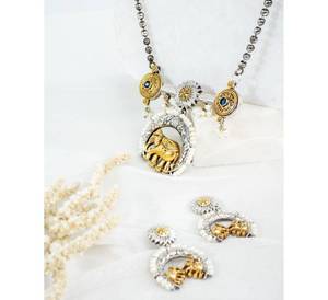 Stylish Gold Plated <b>Elephant</b> Design <b>Necklace</b> and Earrings Set Custom Made Fashion Quartz Jewelry for Women's Weddings - Product Image 1