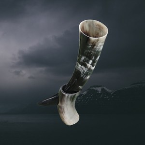 Corne à boire artisanale en corne de vache naturelle polie, style Viking médiéval, pour la bière, décoration, durable, promotion de Noël - Product Image 2