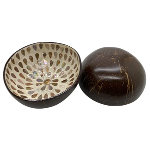 Bol de cosse de noix de coco poli écologique d'usine du Vietnam avec de beaux ensembles de batterie de cuisine faits sur commande de modèle de fleur - Product Image 1