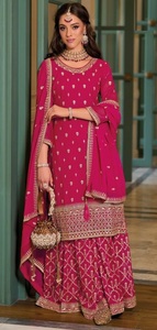 Venta al por mayor de Georgette de aluminio con traje de trabajo bordado con plaza y dupatta bordada para mujer venta en línea - Product Image 3