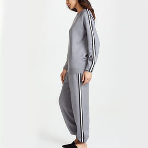 ชุดวอร์ม2ชิ้นมีซิปมีฮู้ดและกางเกงขากว้างสำหรับผู้หญิงชุดวอร์มฤดูหนาวแบบปรับแต่งได้ - Product Image 3