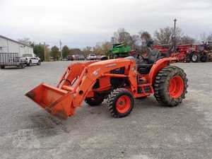 2015 KUBOTA L4760 Tracteur d'occasion - Product Image 6