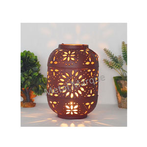 Caliente nueva llegada patrón de flores en relieve linterna colgante marroquí T-Light terrario votivo lujo hogar decorativo linterna - Product Image 1