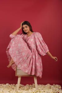 Tendance confortable imprimé naturel personnalisé col en V Maxi robes pour les femmes portant des articles décontractés à manches courtes/manches longues - Product Image 2