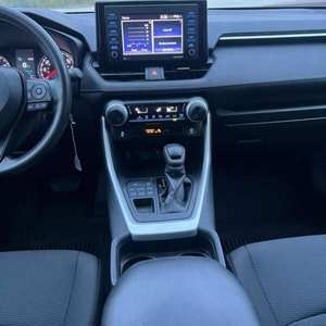 Usado para RAV4 XLE Premium AWD SUV 5 Plazas Modelo 2023 Volante a la Izquierda 100% en Perfecto Funcionamiento 1 Año de Garantía - Product Image 3