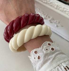 Fashionable <b>Resin</b> Bangles with Embedded <b>Stones</b>, Shells and Dried Leaves for Unique Artistic Gift or Boutique Use - Product Image 2