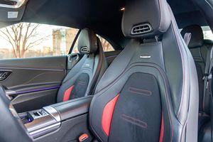 Mercedes-AMG CLE53 Cabriolet 2025 Usado, 443 hp, Motor Turbo de 6 Cilindros, Tracción en las Cuatro Ruedas, Acabado Pinnacle, Sin Modificaciones - Product Image 5