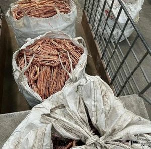 Débris de fil de cuivre rouge de qualité supérieure en stock 99% Cuivre pur Expédition dans le monde entier à de bons tarifs Vente en gros Débris de fil de cuivre rouge - Product Image 6