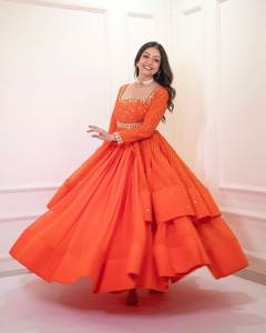 Western Orange et Violet Navratri Spécial Lehenga Choli Impression Numérique Broderie Sequin Travail Dames Festival Party Wear - Product Image 1