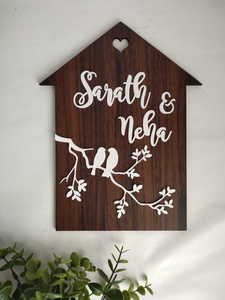 Plaque signalétique-Bird House (Couple) Wedge avec plaque de nom personnalisée-Gravure personnalisée incluse. - Product Image 2